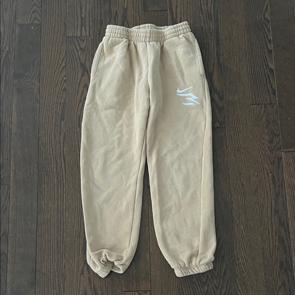 Kids Nike 3 brand Sweatpants Bundle contains 3 pairs.